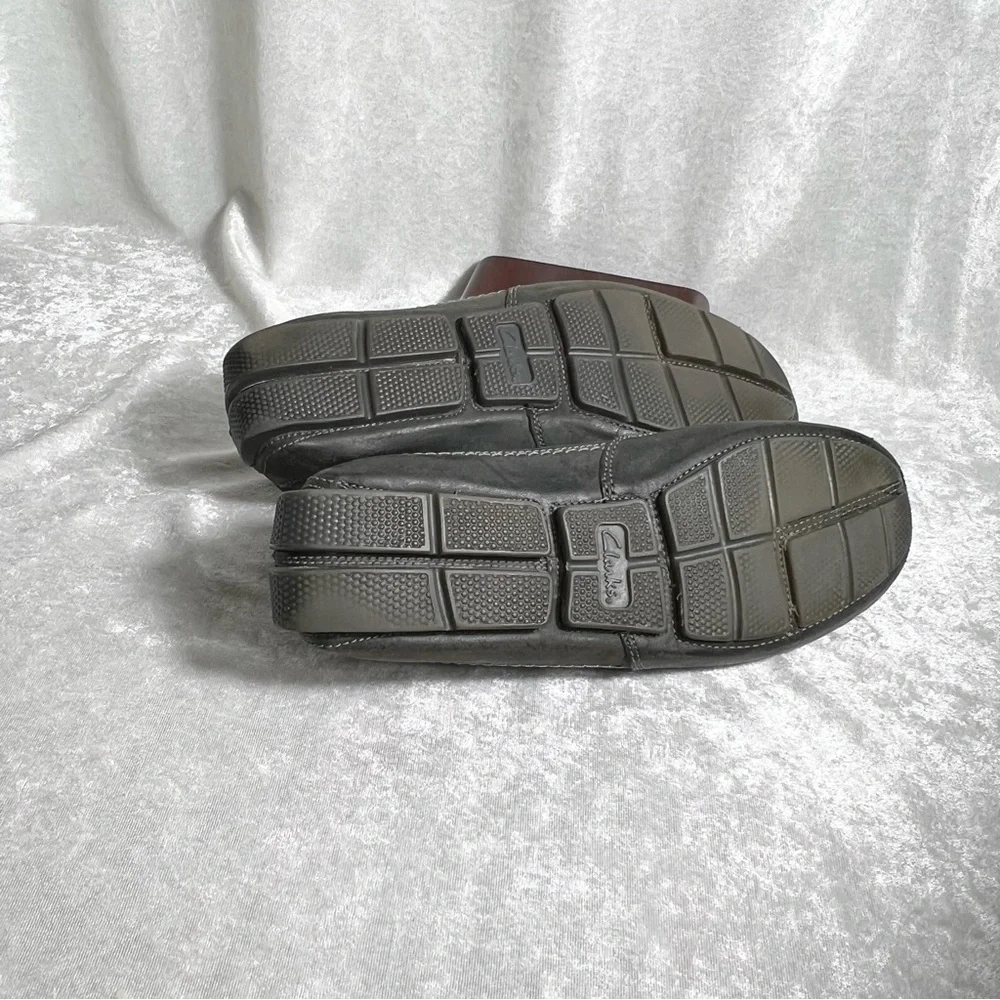 CLARKS Men's 11 M-Black Leather Casual Loafers Slip On Soft Cushioned Ortholite‎